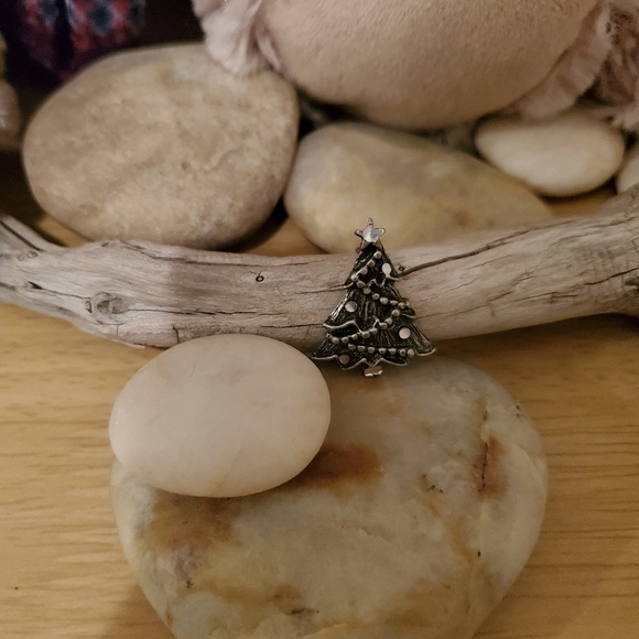 Christmas tree pin - Picture 5 of 6